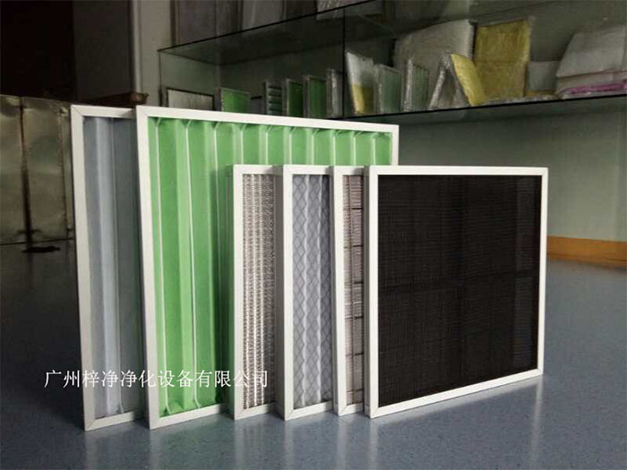 初效空氣過濾器在潔凈車間是許多高精度產(chǎn)業(yè)如半導(dǎo)體、藥品制造、生物科技等不可或缺的生產(chǎn)環(huán)境。